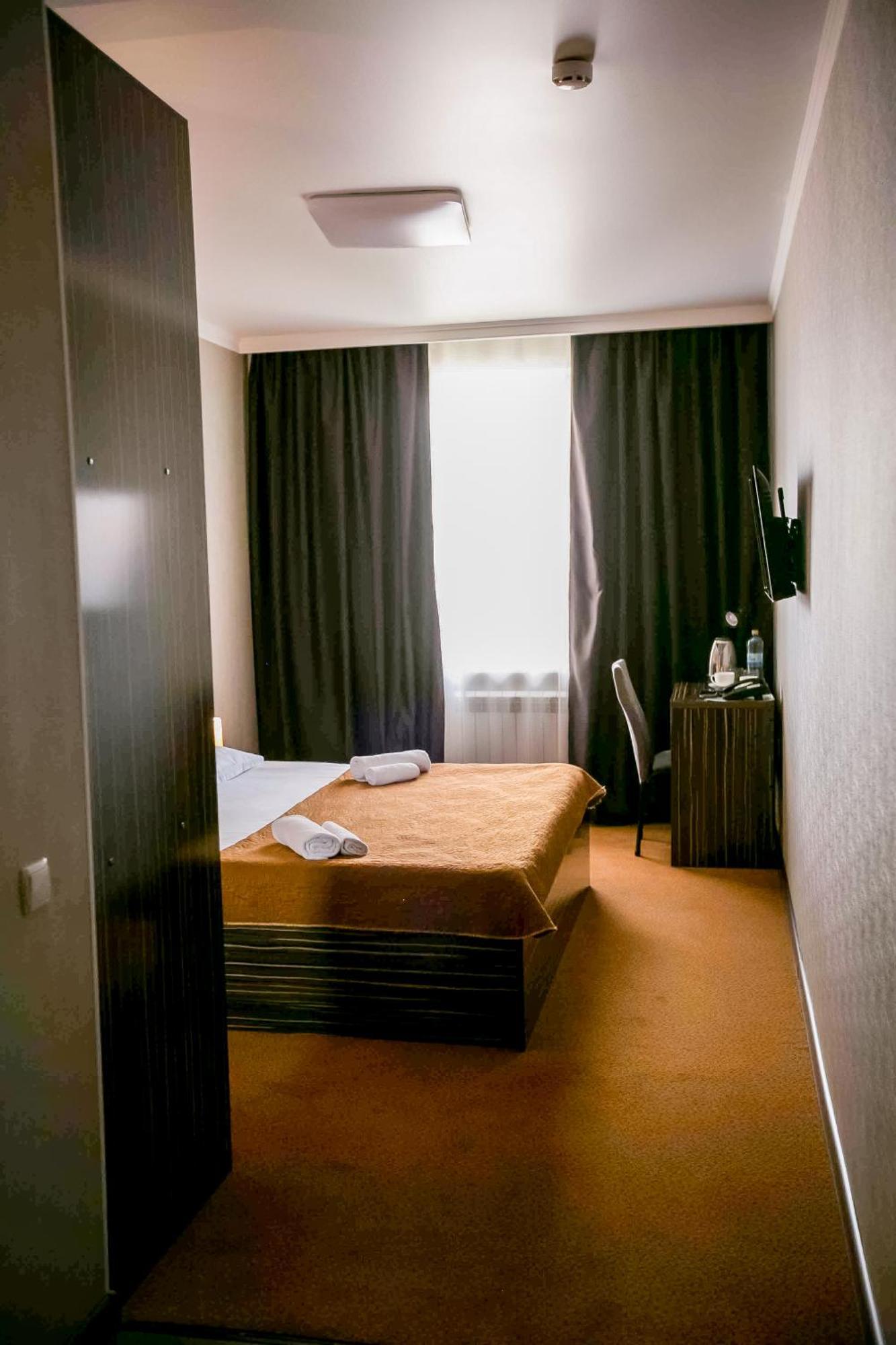 Premier Hotel 3*